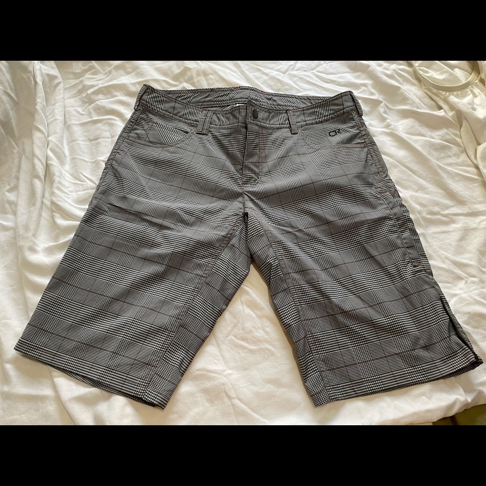 Club Ride gray plaid bike shorts size Large